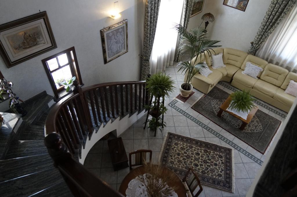 זפראנה אטניאה Villa Del Sole מראה חיצוני תמונה