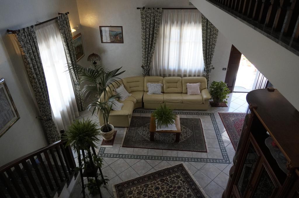זפראנה אטניאה Villa Del Sole מראה חיצוני תמונה